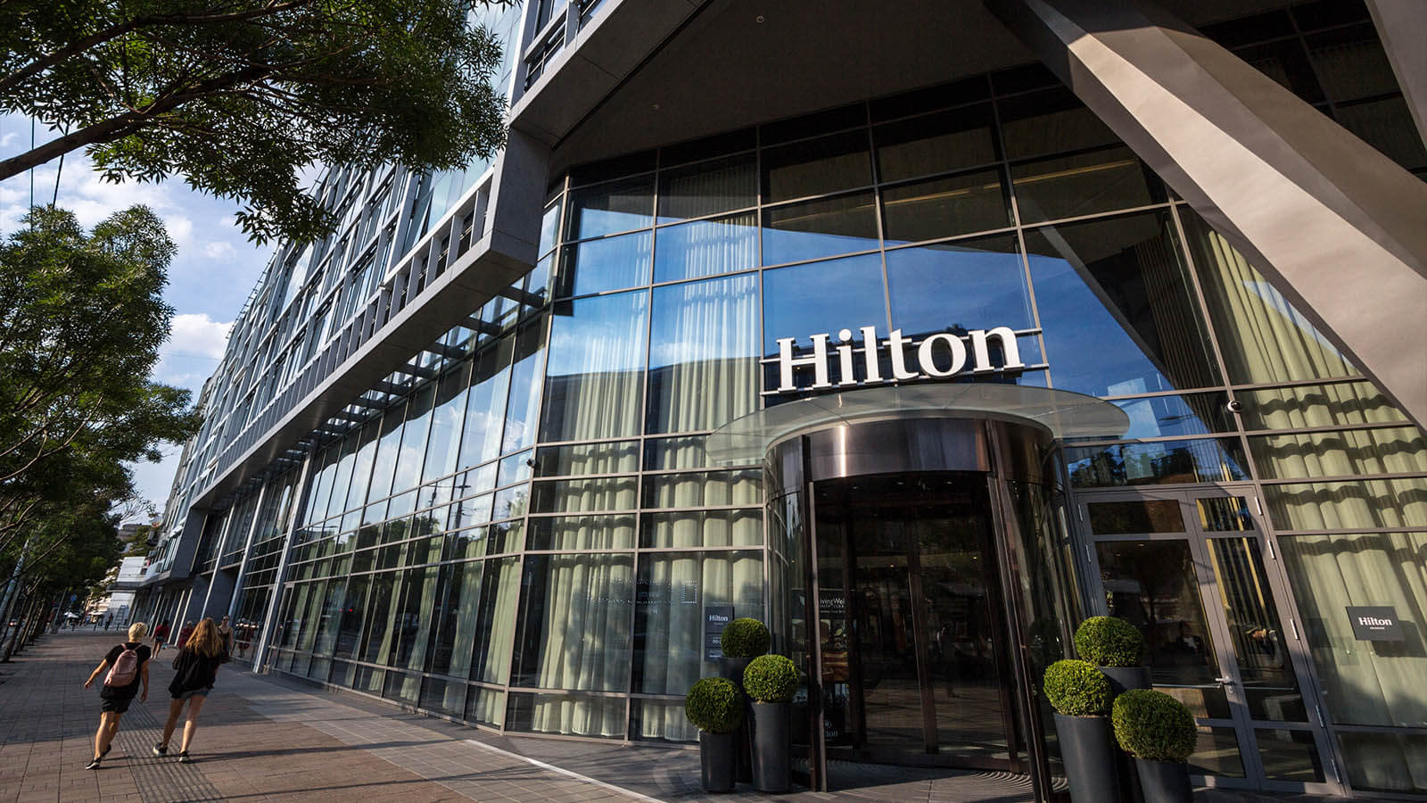 how-to-answer-the-top-hilton-interview-questions-with-sample-answers